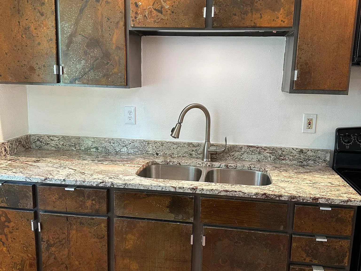 2 bed, 650 sqft, $1,545 — Photo 3
