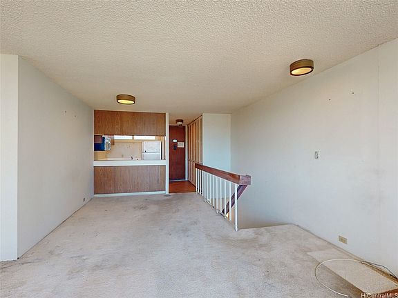 4th image of 555 University Ave APT 1205
