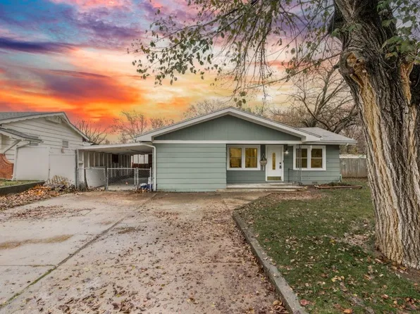 608 N 1st Ave, Mulvane, KS 67110