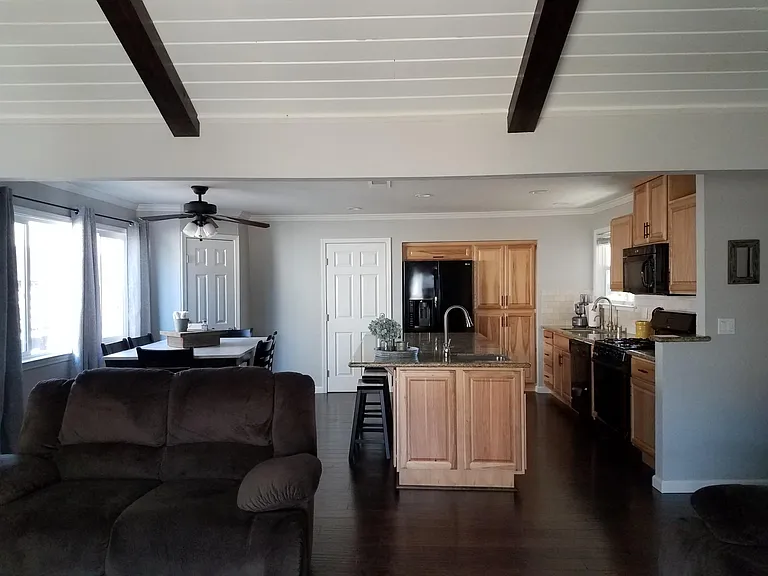589 Graymont Dr — Photo 10