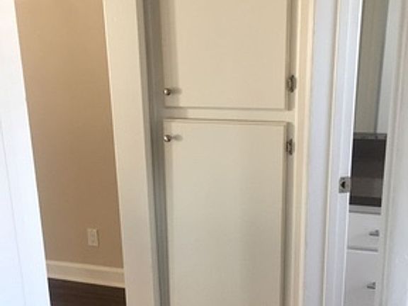 2nd image of 5014 Narragansett Ave APT 8