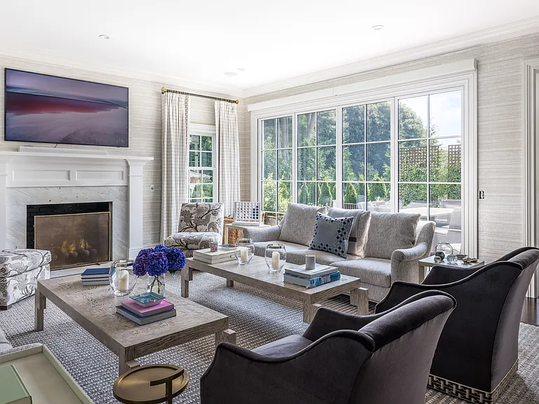 24 Halsey Neck Ln — Photo 8