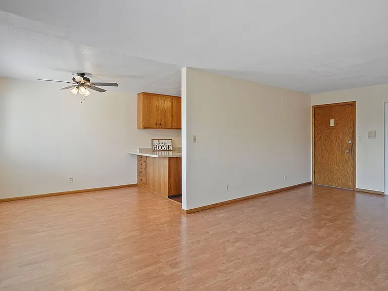 Imperial Heights Apartments — Photo 60