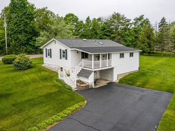 2 Roy Street, Raymond, NH 03077