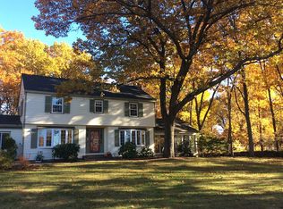 75 Hill Top Dr, Leominster, MA 01453