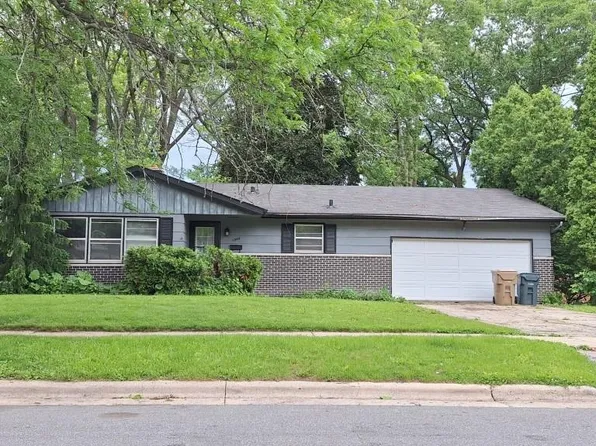 1306 Iowa Dr, Madison, WI 53704