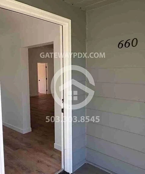 660 Monmouth St — Photo 3