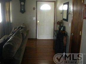 nice laminte wood floors