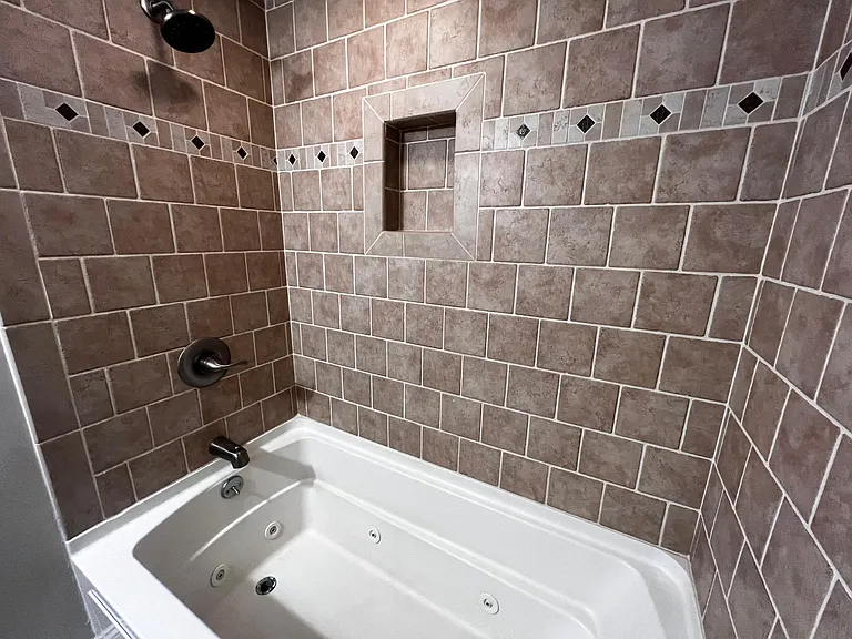 10 Symmes St #1 — Photo 17