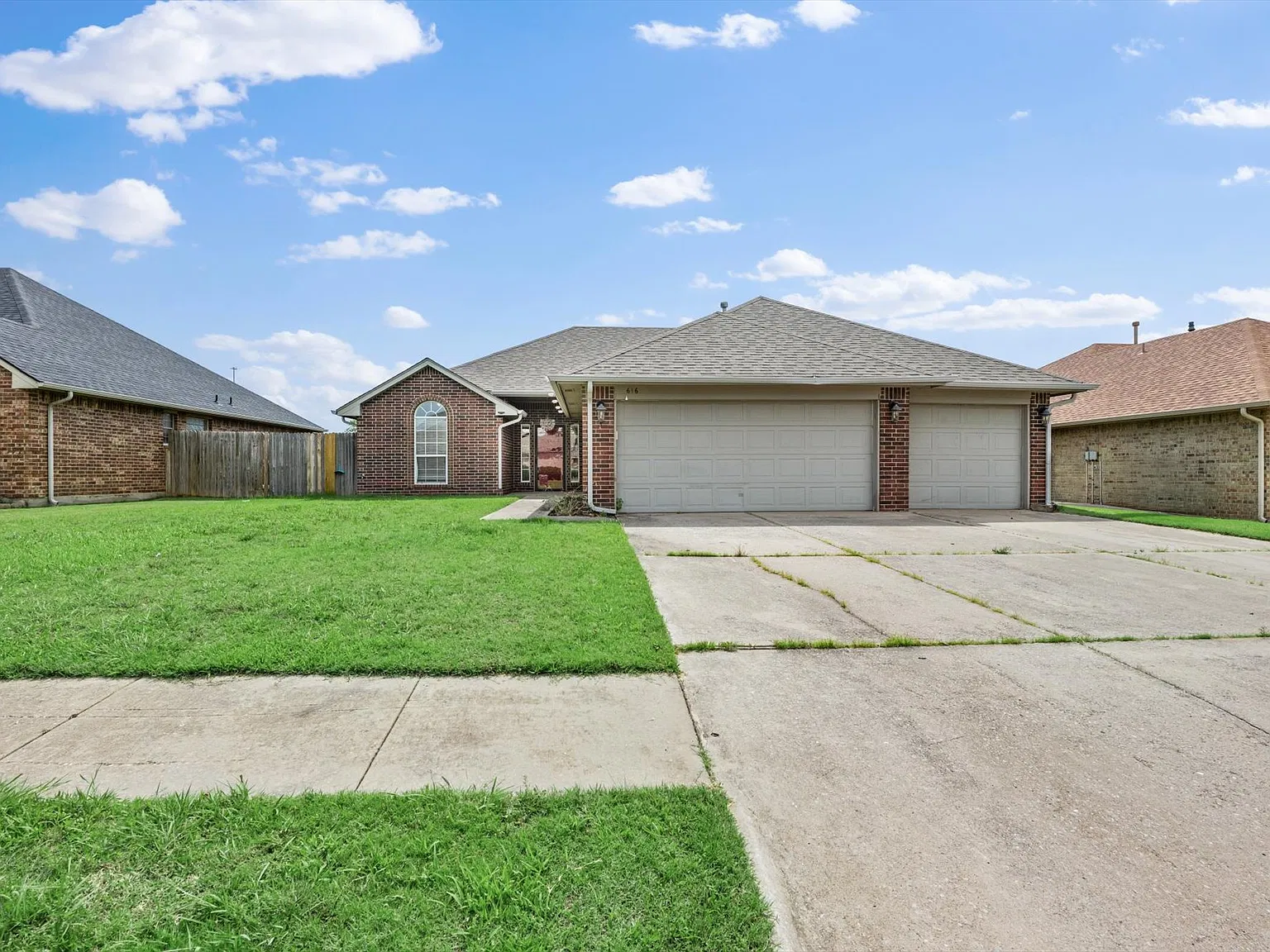 3 bed, 1674 sqft, $1,700 — Photo 2