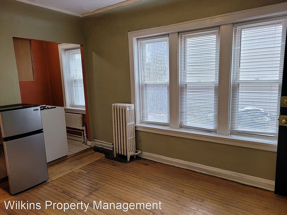 1st image of 1527 N Marshall St #1
