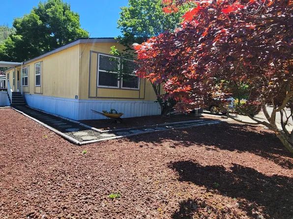 21 Brophy Way Unit 10, Shady Cove, OR 97539