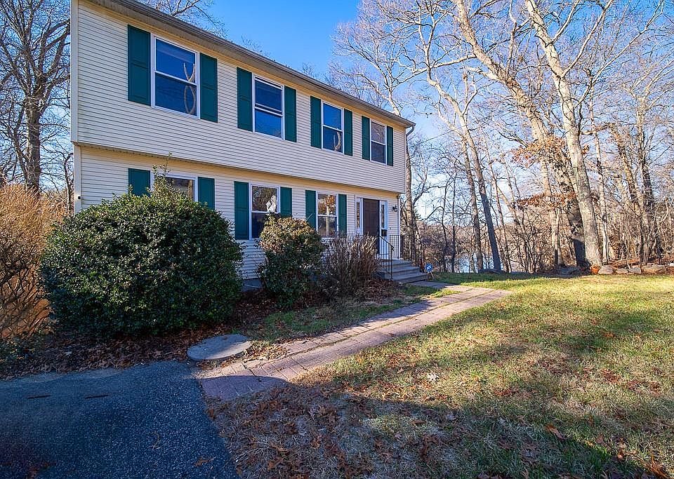 93 Pilgrim Ave, Coventry, RI 02816 Zillow