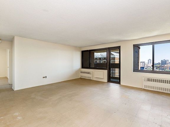 2nd image of 80 Gold St #25C