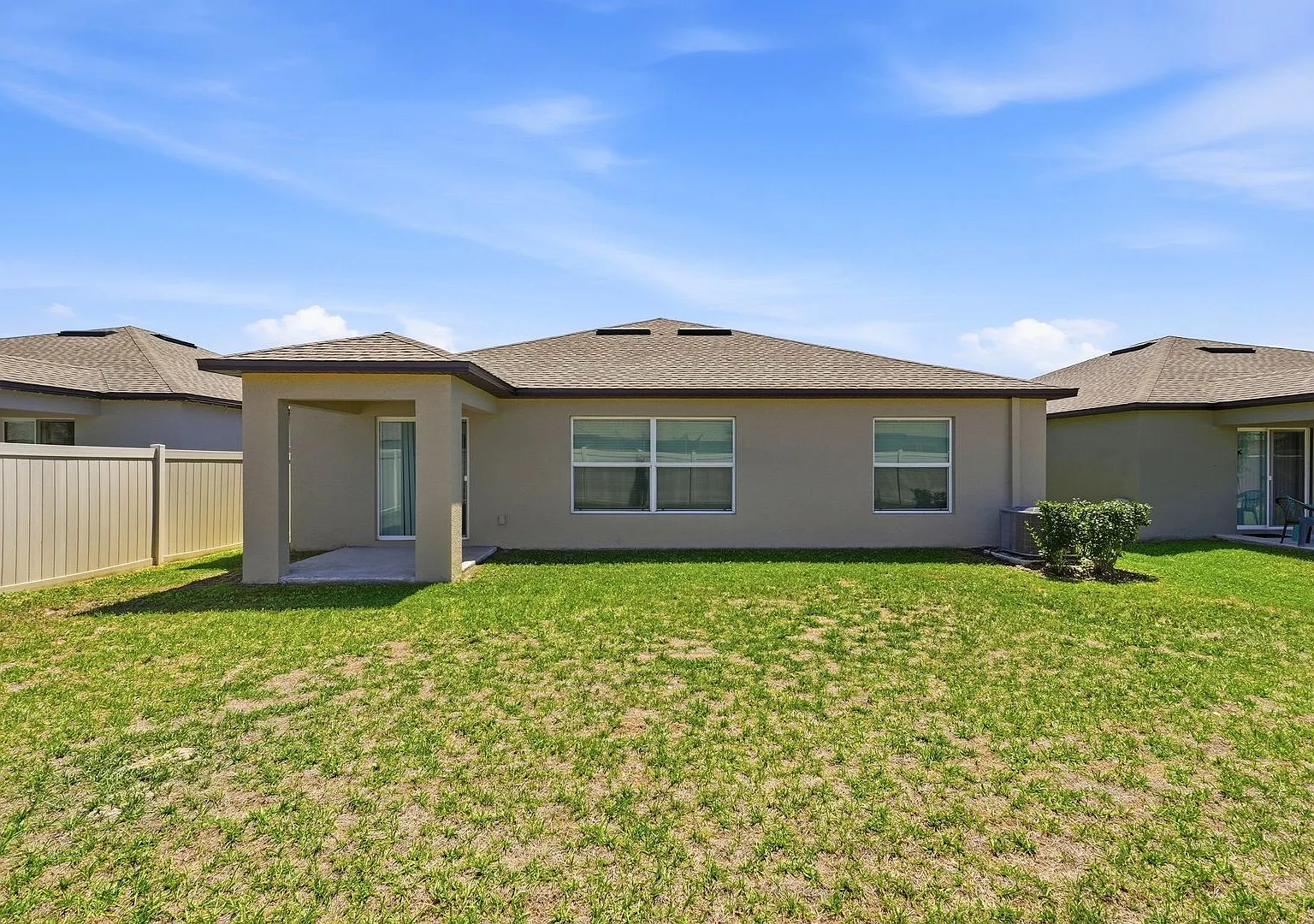 Ideal Twin Rivers homes: 4Br, quiet community — Photo 4