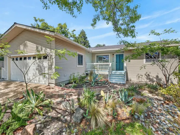 12915 Mott Ct, Auburn, CA 95603