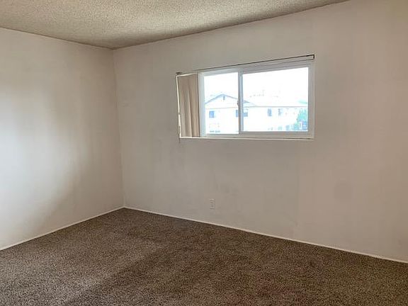 5th image of 15709 Cadwell St