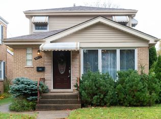 8315 N Ottawa Ave, Niles, IL 60714