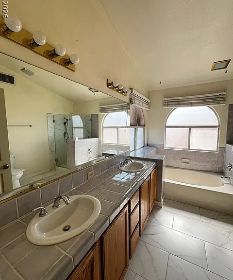 1910 Guinn Dr — Photo 13