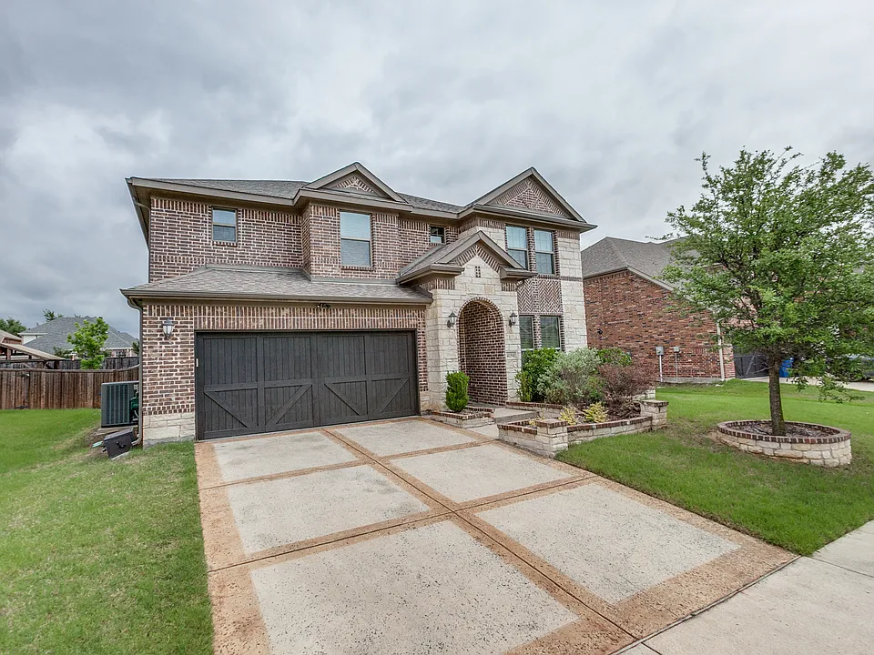 4194 Leighton Ln