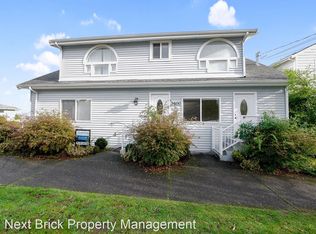 3400 37th Ave SW APT 4, Seattle, WA 98126