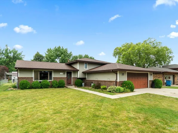 320 Palmor Dr, Ottawa, IL 61350