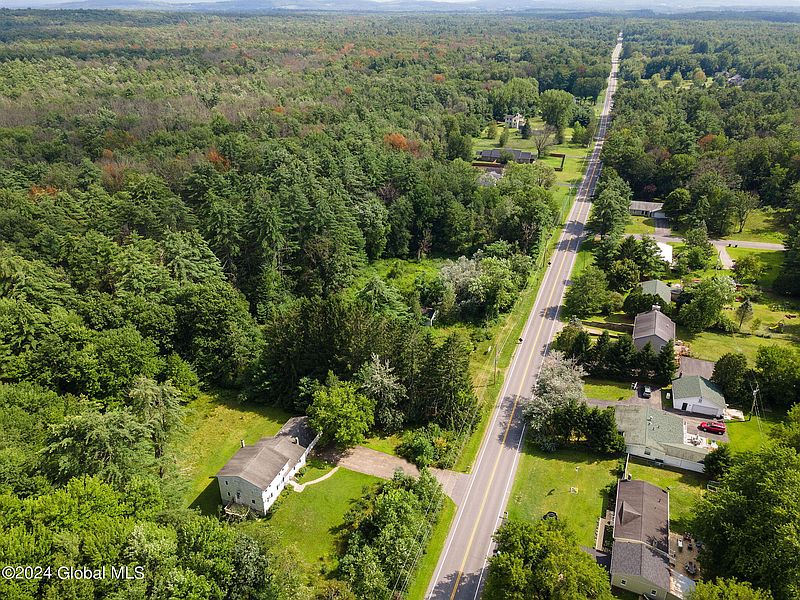4th image of 145 Edie Road