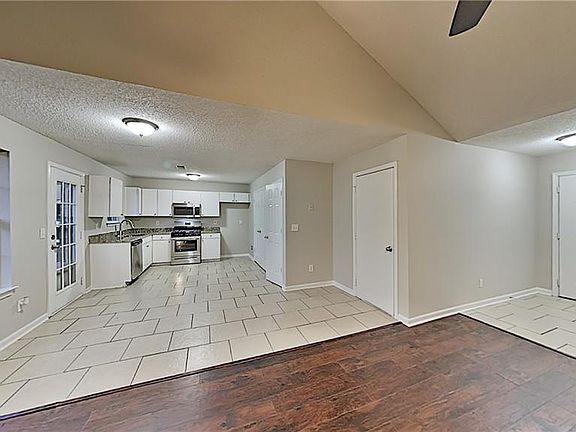 2nd image of 6448 Stonebridge Creek Ln