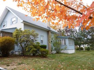 10 Maple St, Lincoln Park, NJ 07035