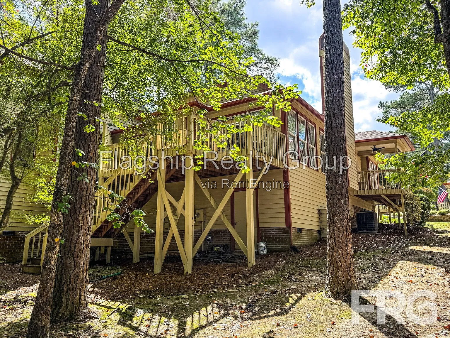 3 bed, 3.0 bath, 1527 sqft, $2,000 — Photo 3