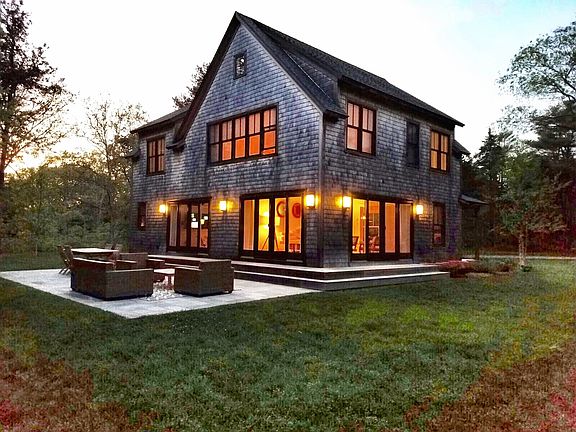 Yellow Brick - Rear & Patio