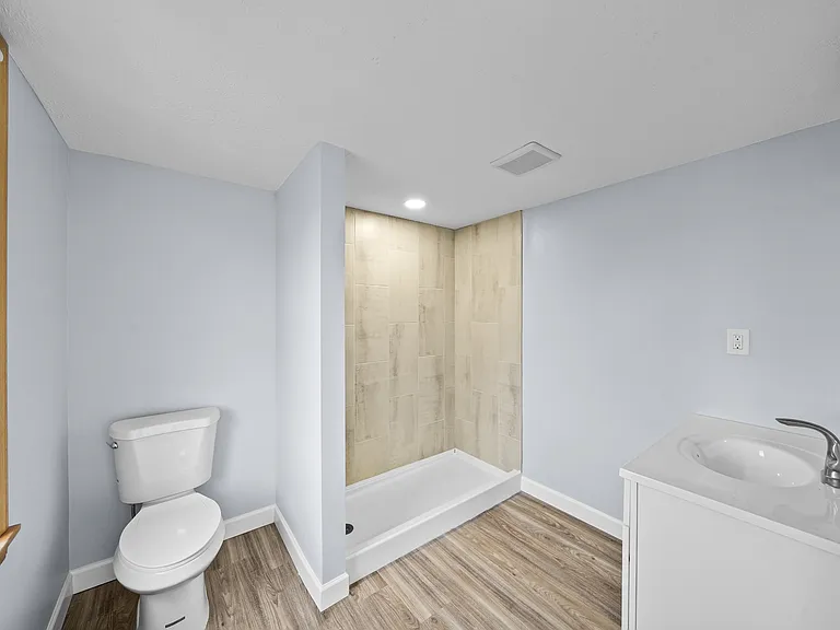 1745 Merriman Rd #303 — Photo 9