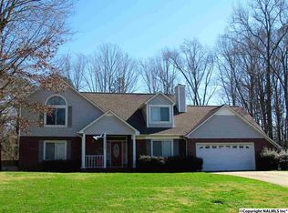 415 Cloverleaf Dr, Athens, AL 35611
