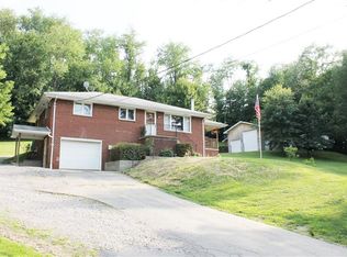 229 Sunset Dr, Beaver Falls, PA 15010