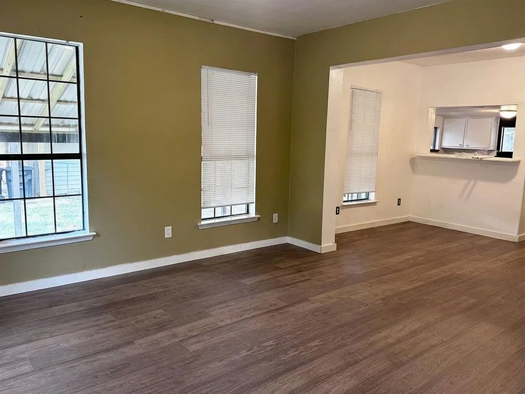 2 bed, 1.0 bath, 1007 sqft, $1,400 — Photo 4