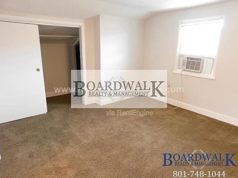 657 E Warnock Ave — Photo 32