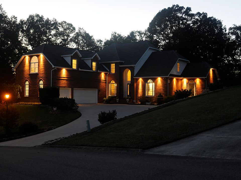 1st image of 5805 Glenlyn Dr