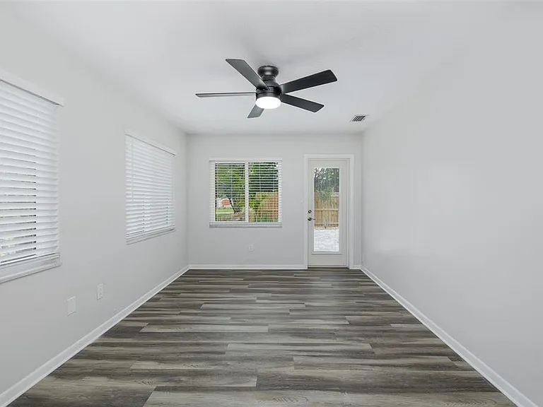 211 Timberlane Dr — Photo 20