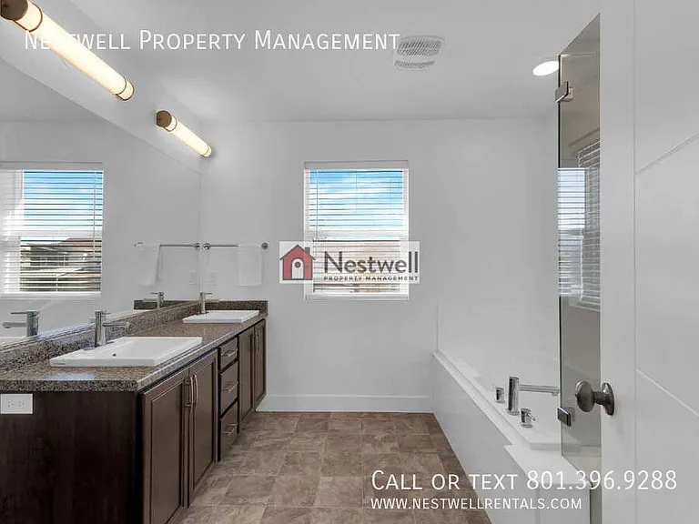 563 E Alma Mater Ave — Photo 15