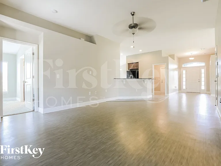 446 Xingu Ct — Photo 3