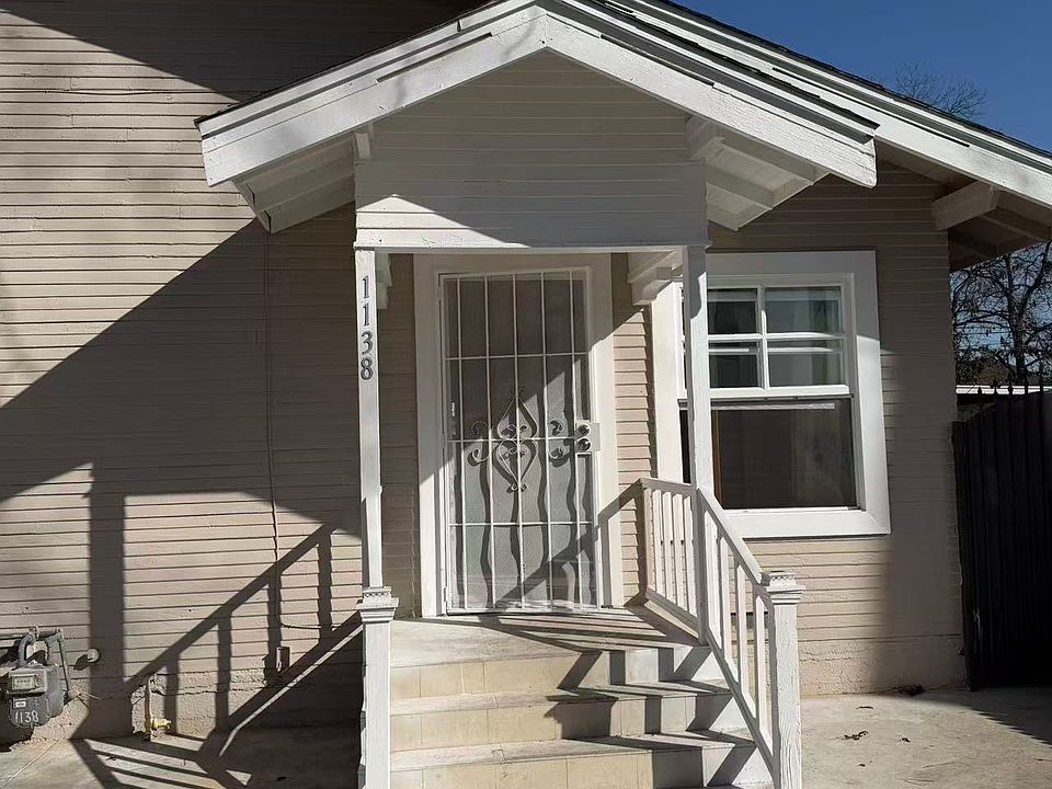 1st image of 1138 N Park Ave #1138