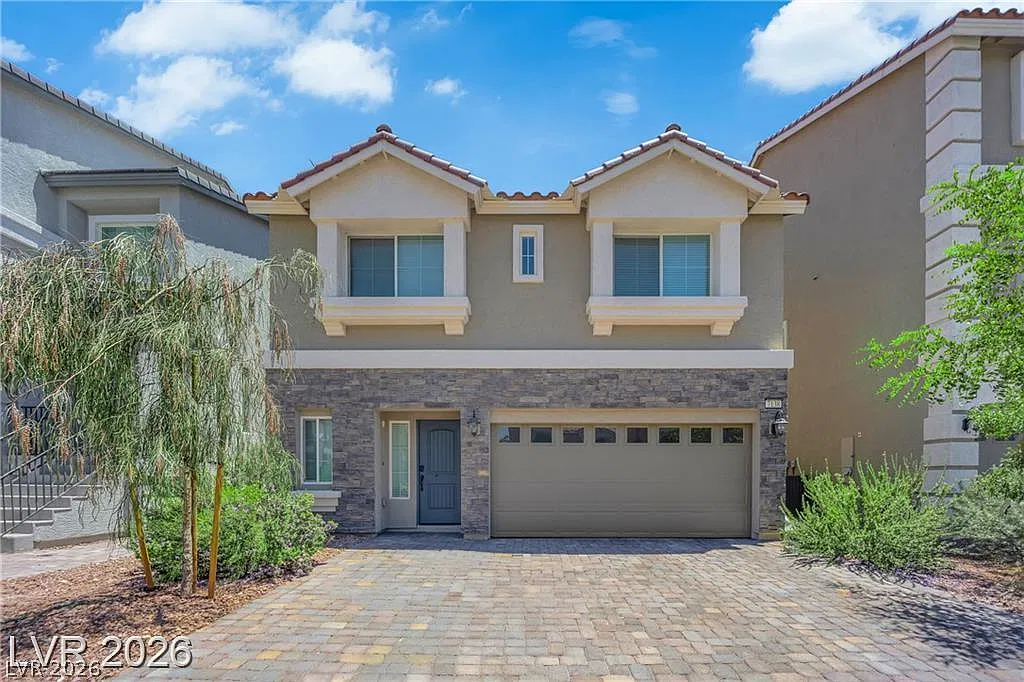 4 bed, 3.5 bath, 2643 sqft, $2,800 — Photo 1