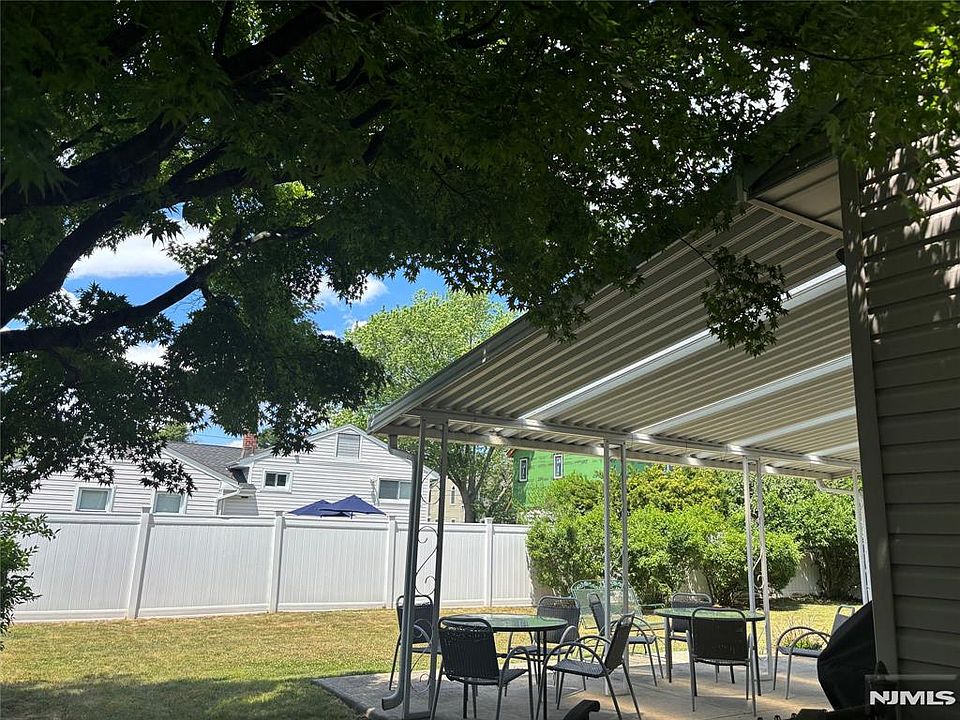 2nd image of 50 Harding Ave