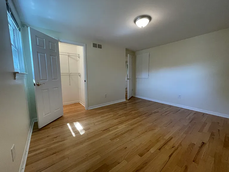 2366 Eaton Gate Rd — Photo 26