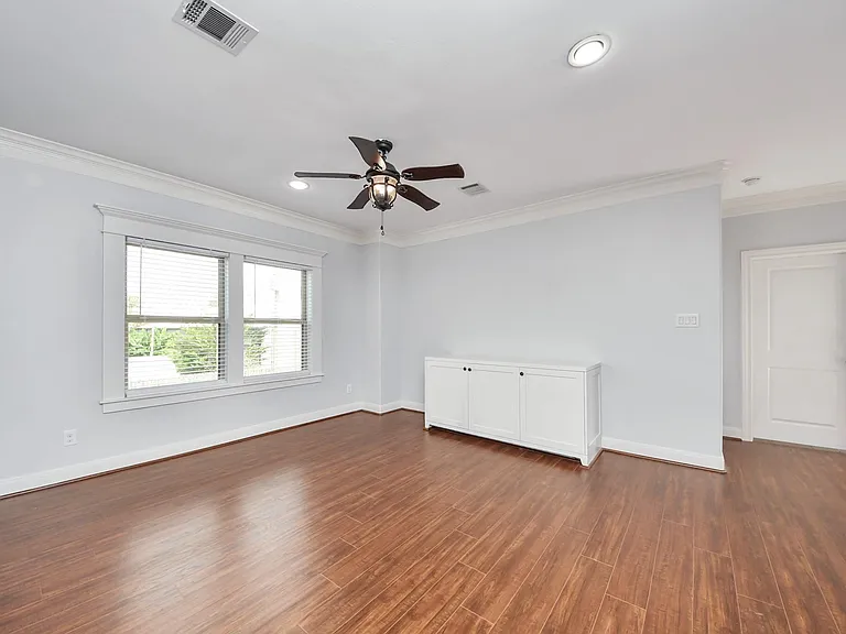 11045 Upland Forest Dr — Photo 18