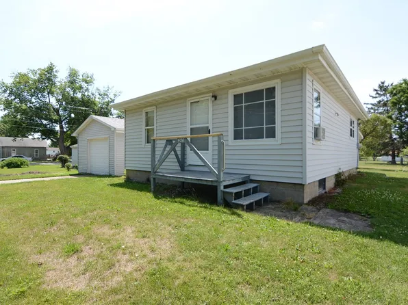 426 E Madison St, Maroa, IL 61756