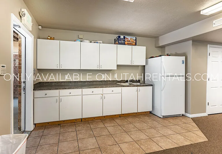 843 E 620 N #L2-2 — Photo 25