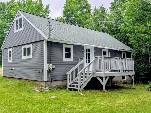87 West Road, Abbot, ME 04406