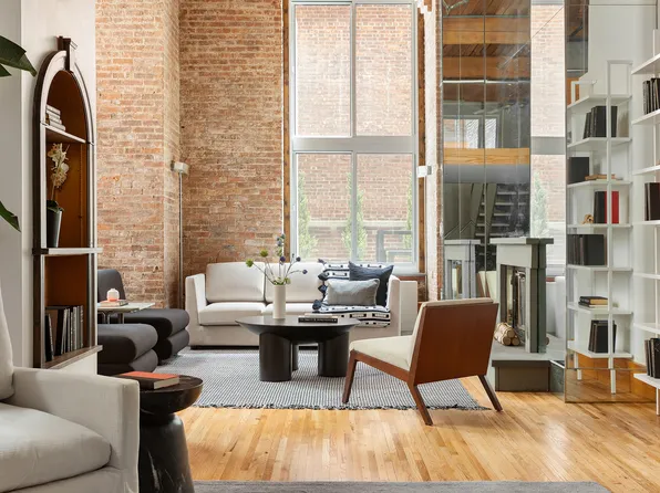 205 East 22nd Street 1AB image 2 of 14
