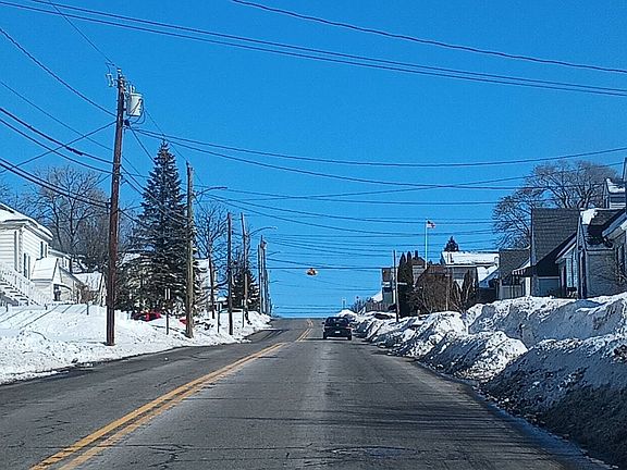 5th image of 440-442 Cilley Rd